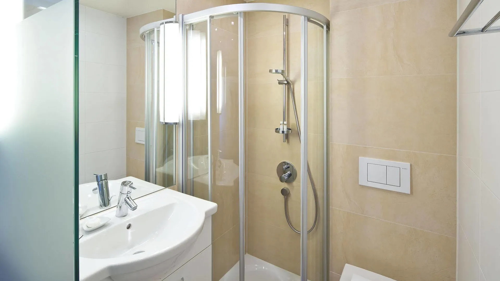 Hotel Maximilian - Stadthaus Penz Innsbruck 4*,  Austria